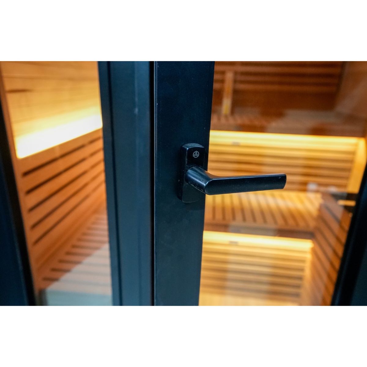 Heavy-duty aluminium door handle