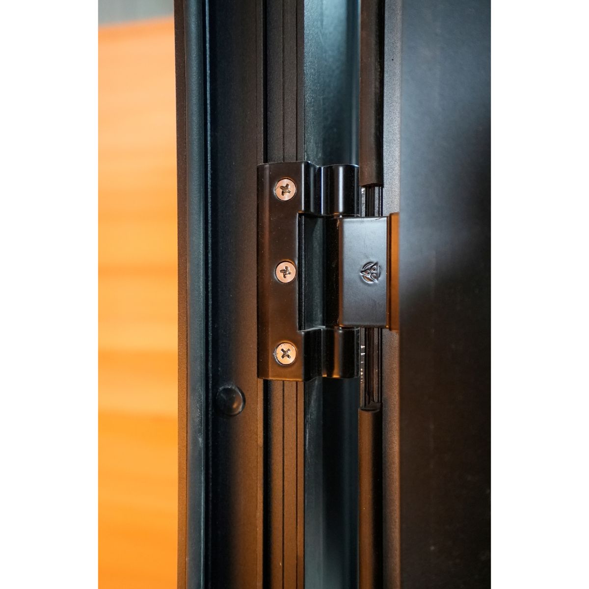 Heavy-duty door hinges
