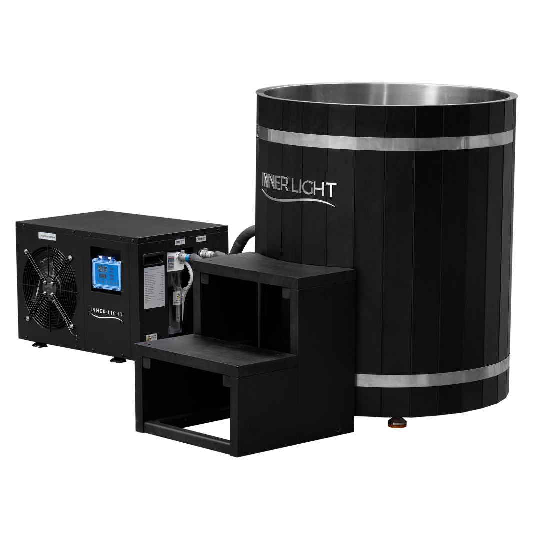 Ice plunge with steps and chiller 